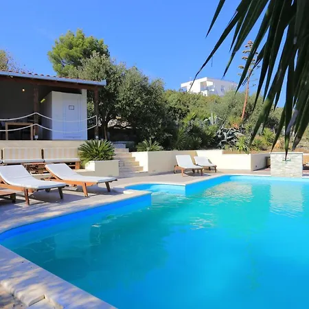 Family Friendly With A Swimming Pool Okrug Gornji, Ciovo - 16608 公寓