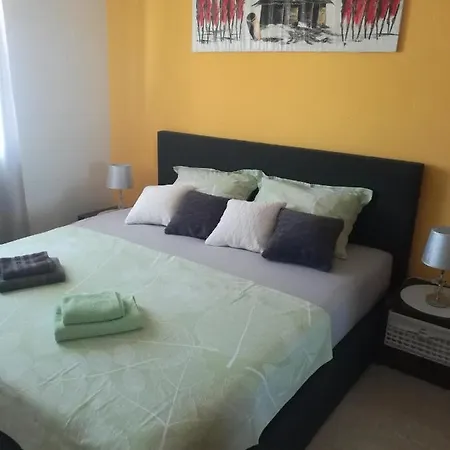 Family Friendly With A Swimming Pool Okrug Gornji, Ciovo - 16608