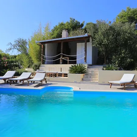 Family Friendly With A Swimming Pool Okrug Gornji, Ciovo - 16608