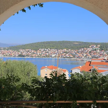 Family Friendly With A Swimming Pool Okrug Gornji, Ciovo - 16608