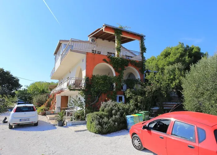 Family Friendly With A Swimming Pool Okrug Gornji, Ciovo - 16608