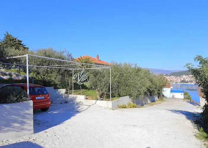 Appartement Family Friendly With A Swimming Pool Okrug Gornji, Ciovo - 16608 Trogir
