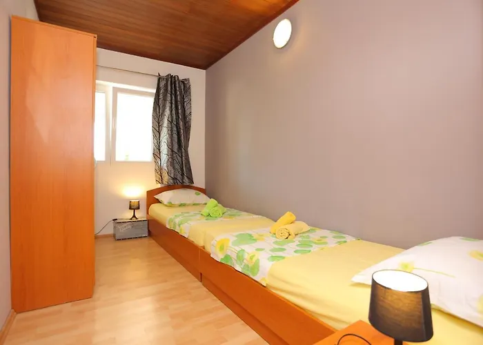 Appartement Family Friendly With A Swimming Pool Okrug Gornji, Ciovo - 16608 Trogir